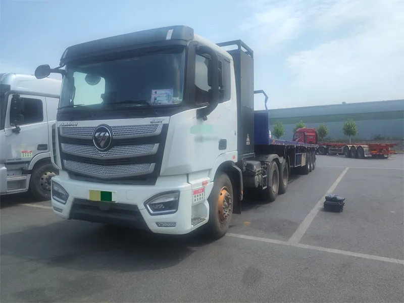 接受安全性能鉴定的重型半挂牵引车。